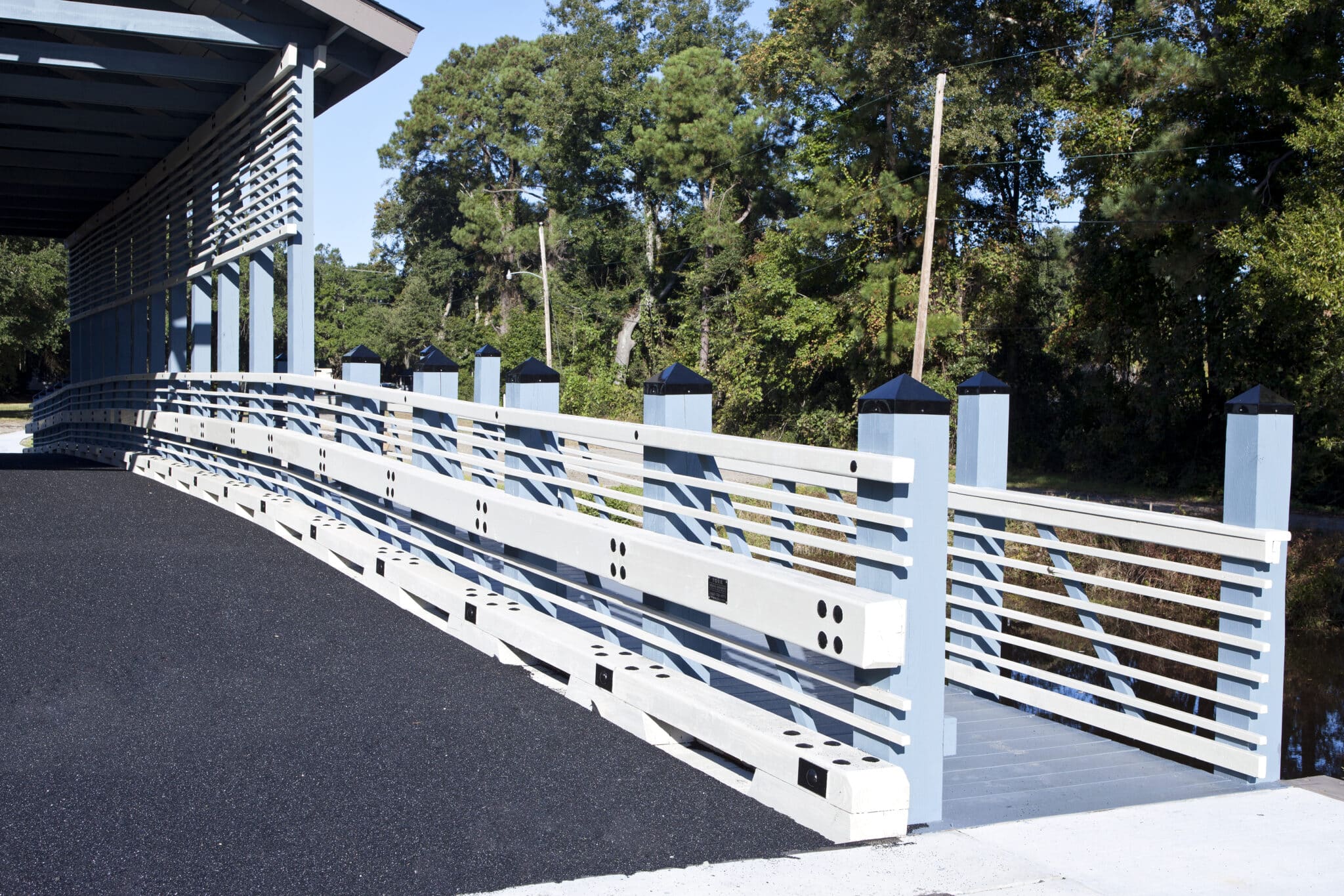 Legacy Railing Trim features of The Plantation At Winyah Bay